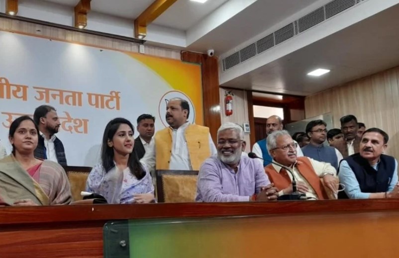 सोनिया के गढ़ रायबरेली से विधायक अदिति सिंह भाजपा में शामिल
